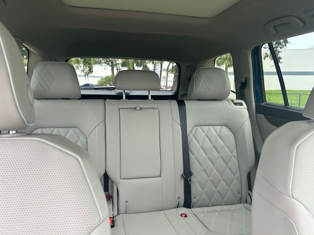 2025 Volkswagen Atlas 2.0T SEL Premium R-Line Tampa FL