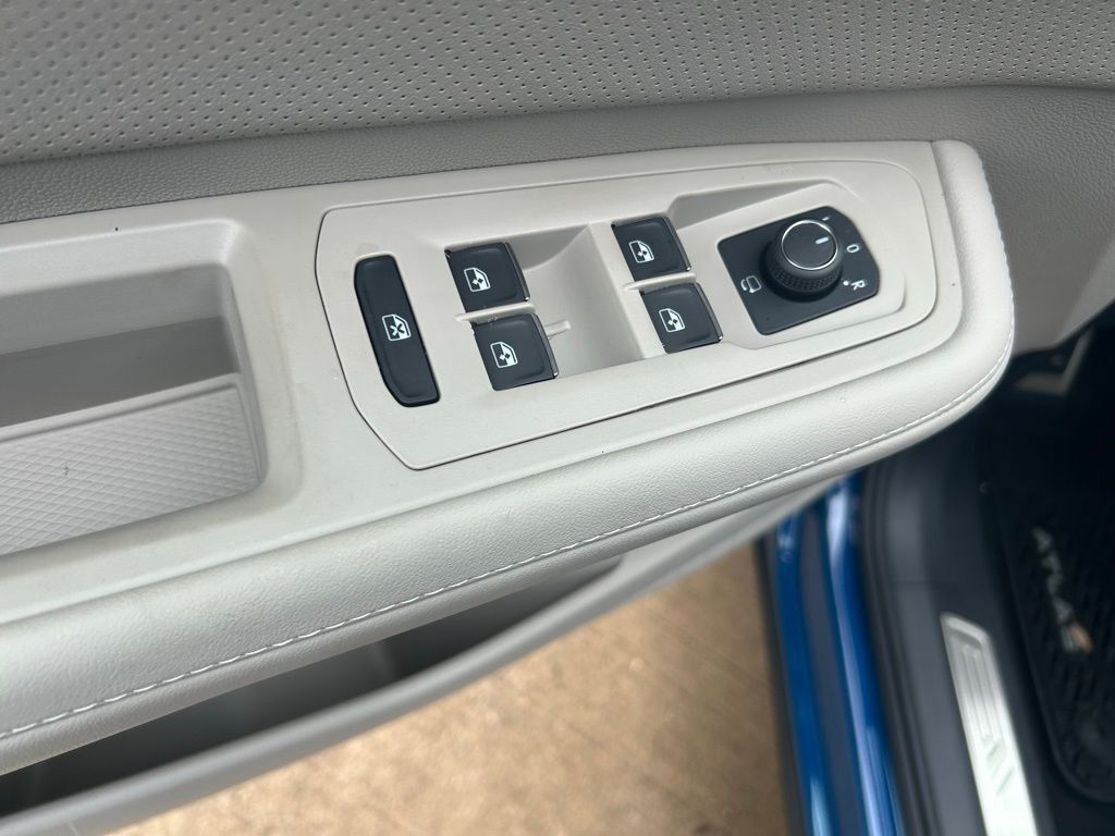 2025 Volkswagen Atlas 2.0T SEL Premium R-Line Tampa FL