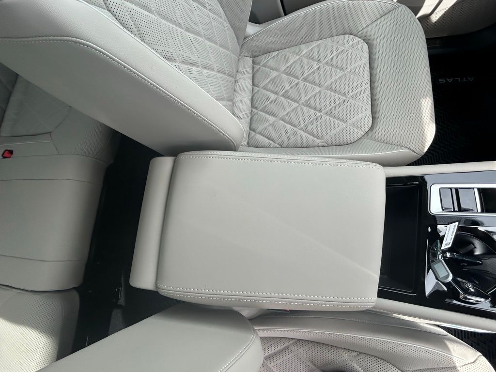 2025 Volkswagen Atlas 2.0T SEL Premium R-Line Tampa FL