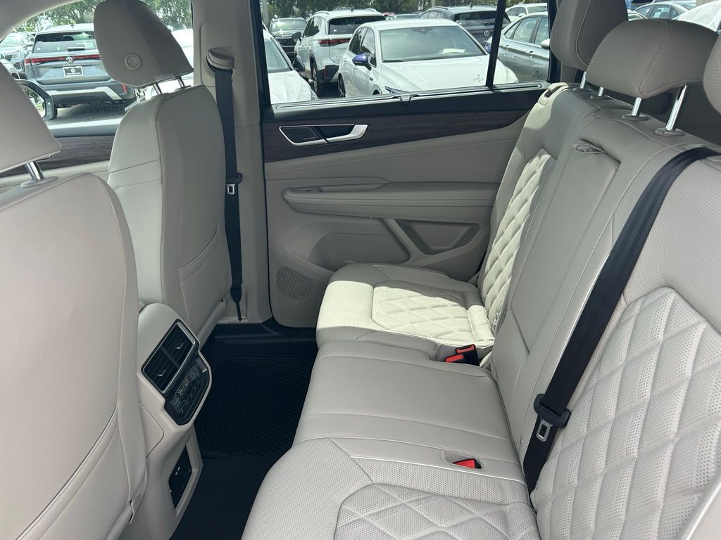 2025 Volkswagen Atlas 2.0T SEL Premium R-Line Tampa FL