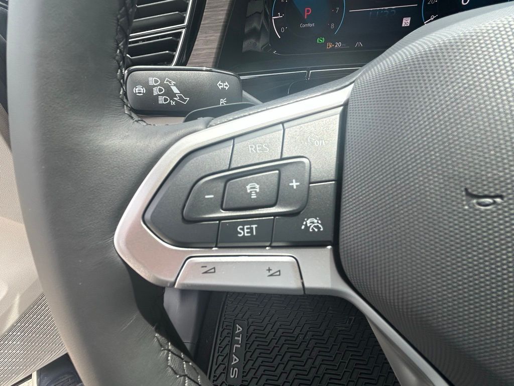 2025 Volkswagen Atlas 2.0T SEL Premium R-Line Tampa FL