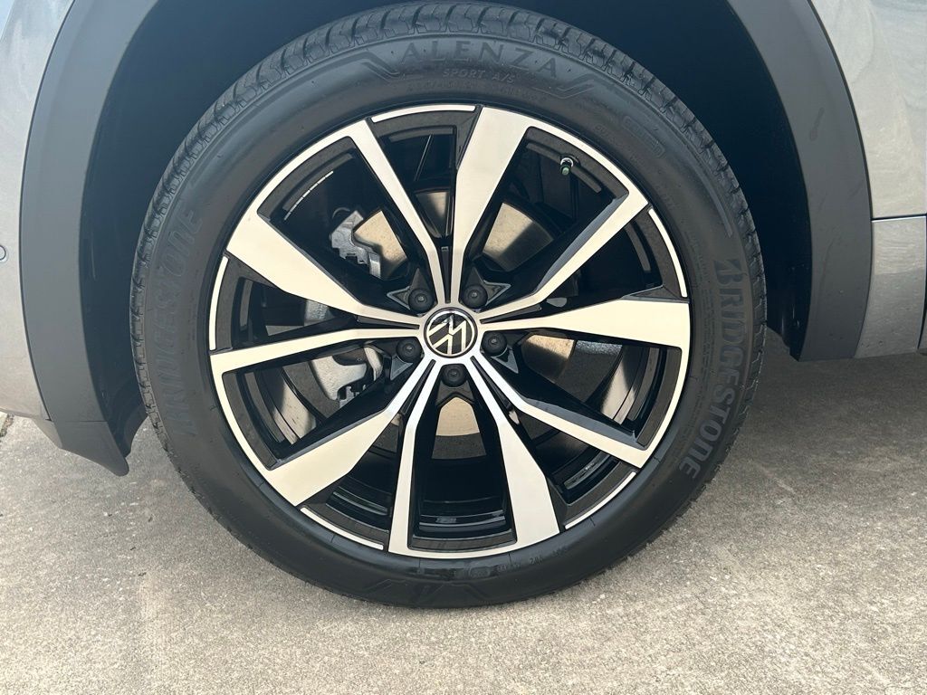 2025 Volkswagen Atlas 2.0T SEL Premium R-Line Tampa FL