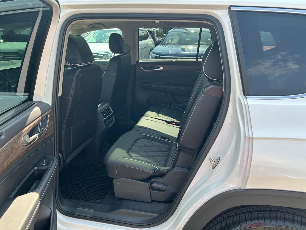 2025 Volkswagen Atlas 2.0T SEL Premium R-Line Tampa FL