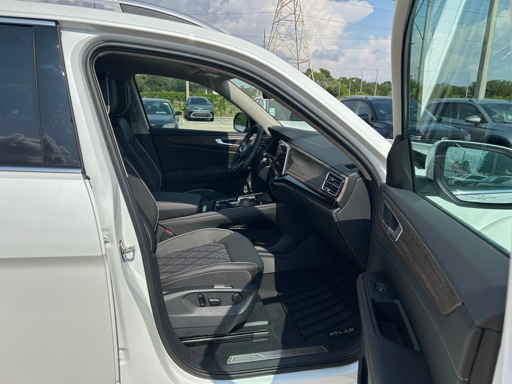 2025 Volkswagen Atlas 2.0T SEL Premium R-Line Tampa FL