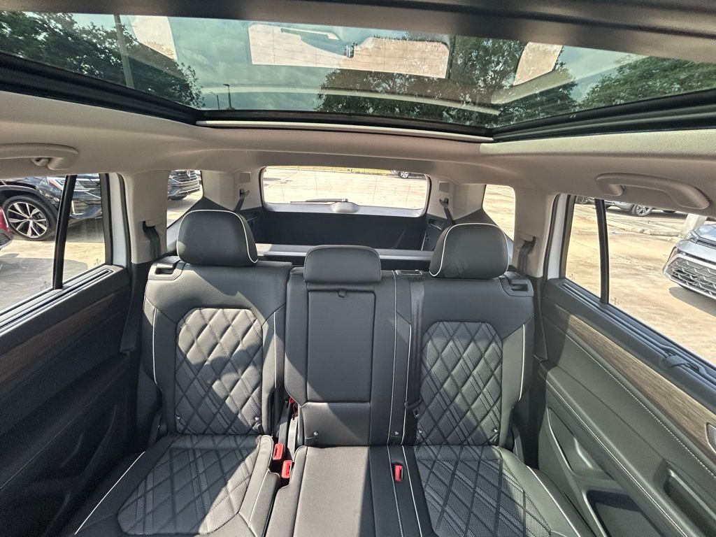 2025 Volkswagen Atlas 2.0T SEL Premium R-Line Tampa FL