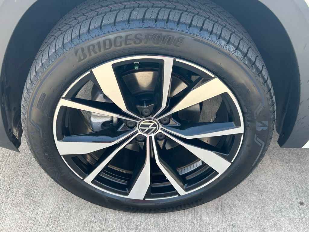 2025 Volkswagen Atlas 2.0T SEL Premium R-Line Tampa FL