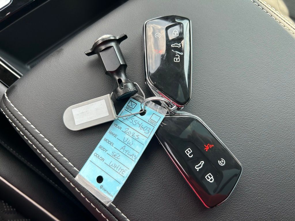 2025 Volkswagen Atlas 2.0T SEL Premium R-Line Tampa FL