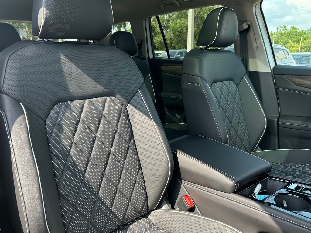 2025 Volkswagen Atlas 2.0T SEL Premium R-Line Tampa FL