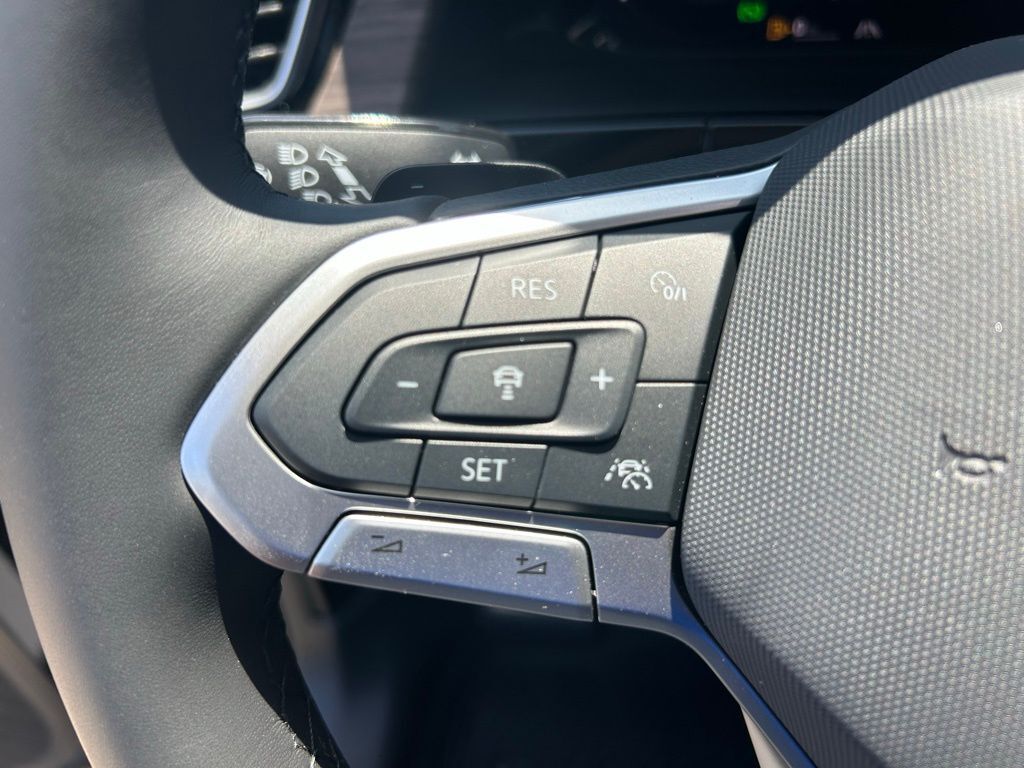 2025 Volkswagen Atlas 2.0T SEL Premium R-Line Tampa FL