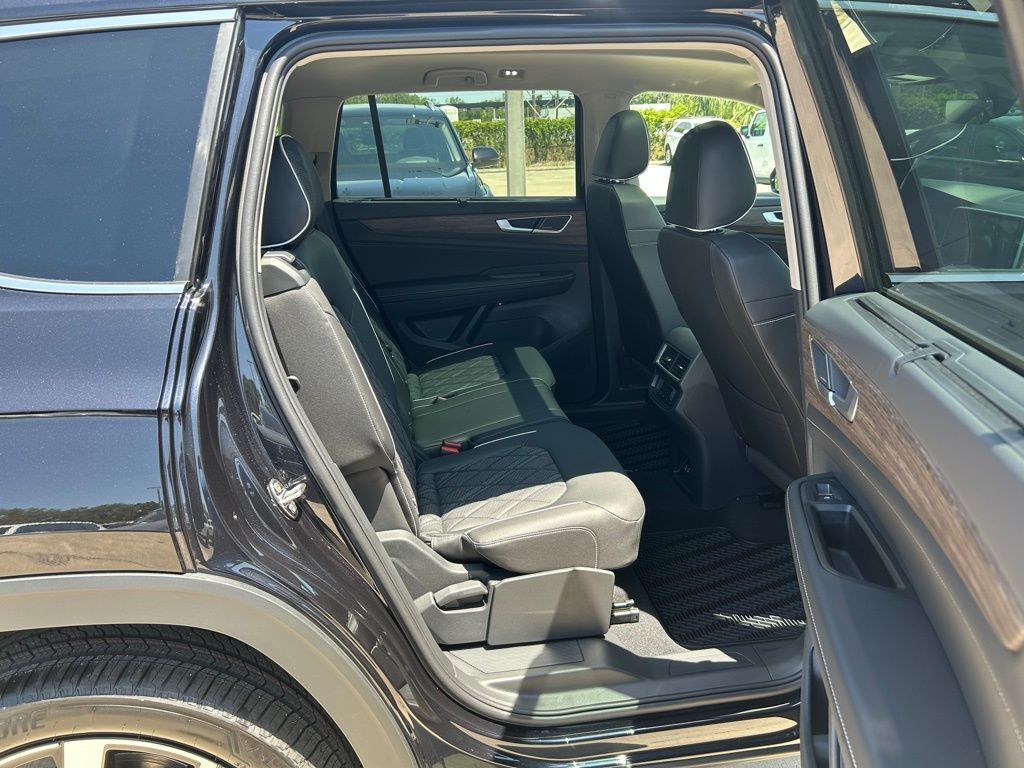 2025 Volkswagen Atlas 2.0T SEL Premium R-Line Tampa FL