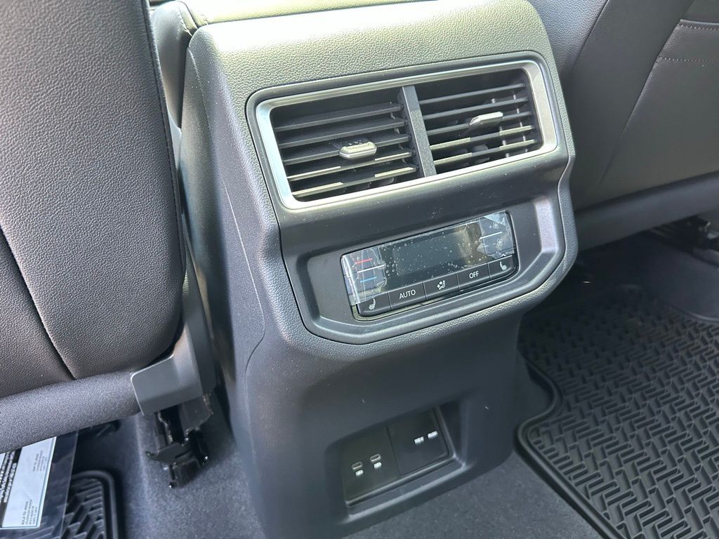 2025 Volkswagen Atlas 2.0T SEL Premium R-Line Tampa FL
