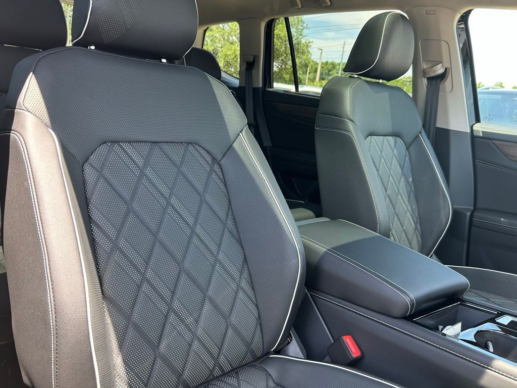 2025 Volkswagen Atlas 2.0T SEL Premium R-Line Tampa FL