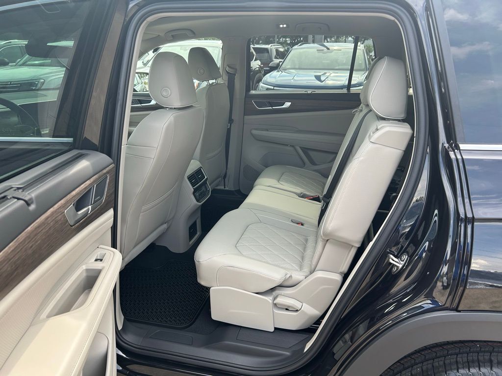 2025 Volkswagen Atlas 2.0T SEL Premium R-Line Tampa FL