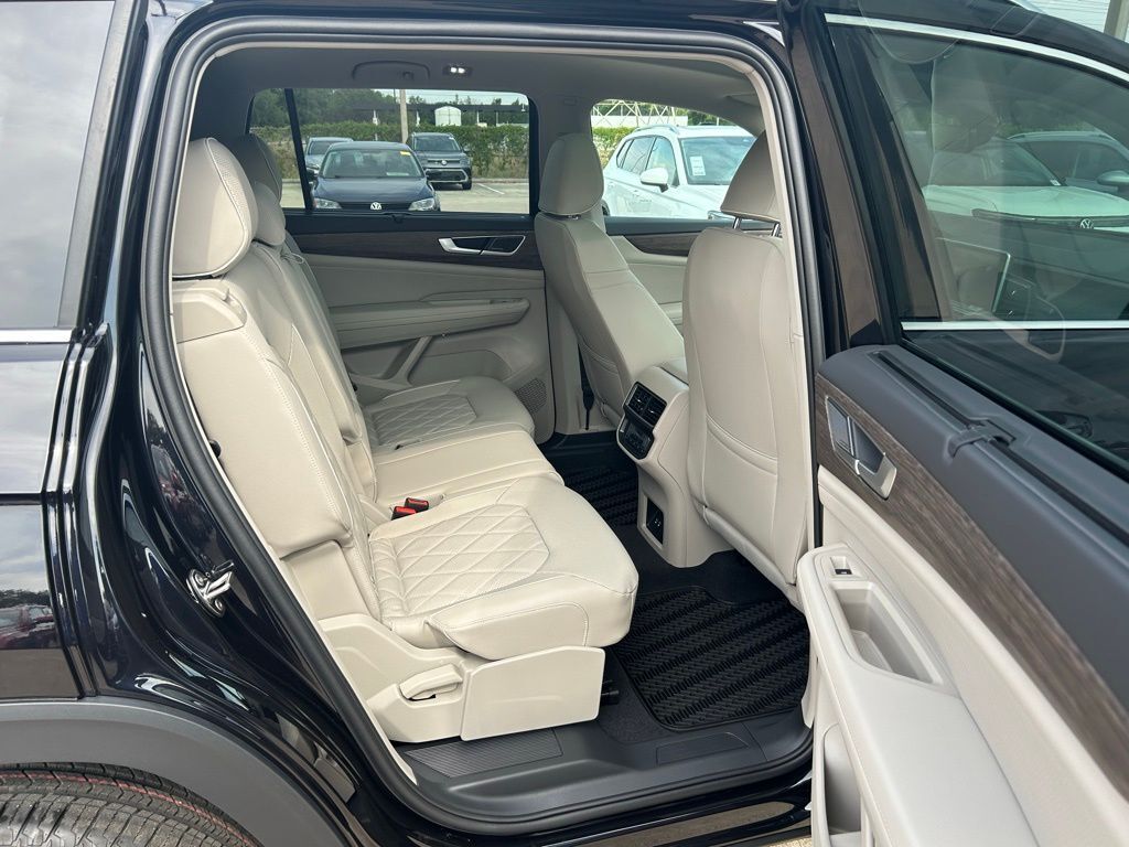 2025 Volkswagen Atlas 2.0T SEL Premium R-Line Tampa FL