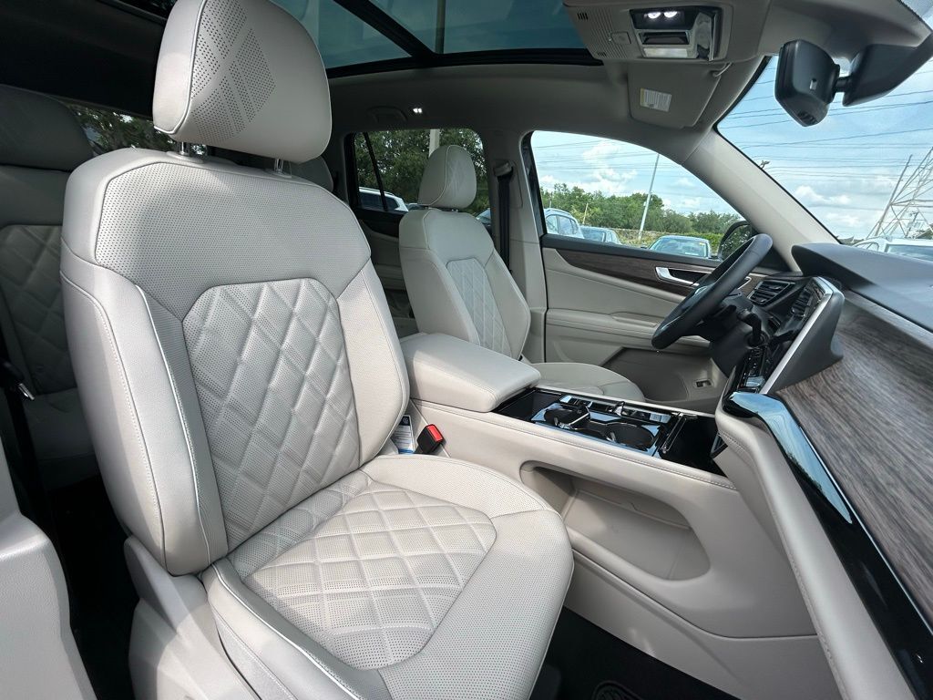 2025 Volkswagen Atlas 2.0T SEL Premium R-Line Tampa FL