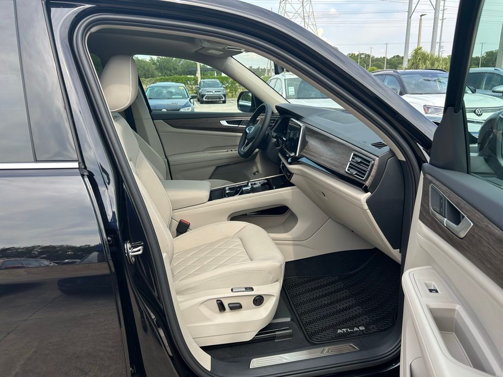 2025 Volkswagen Atlas 2.0T SEL Premium R-Line Tampa FL