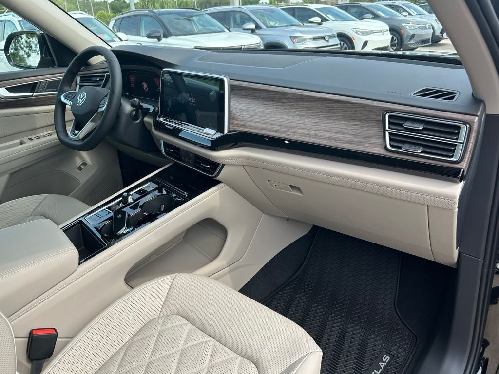 2025 Volkswagen Atlas 2.0T SEL Premium R-Line Tampa FL