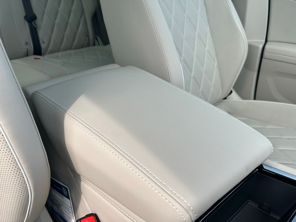 2025 Volkswagen Atlas 2.0T SEL Premium R-Line Tampa FL