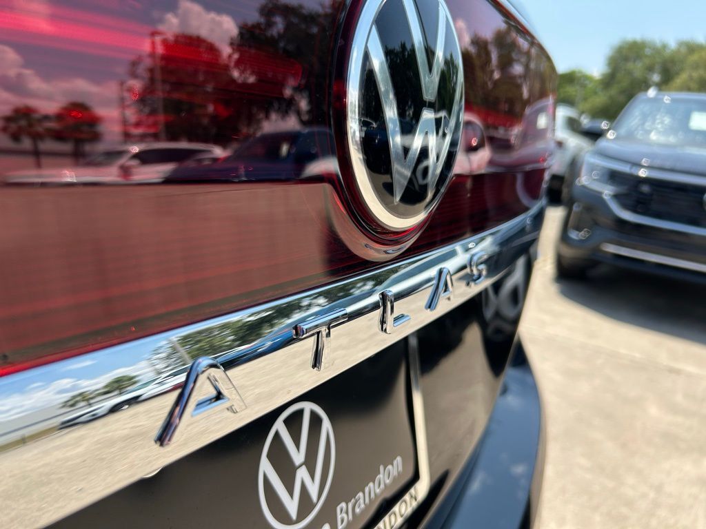 2025 Volkswagen Atlas 2.0T SEL Premium R-Line Tampa FL
