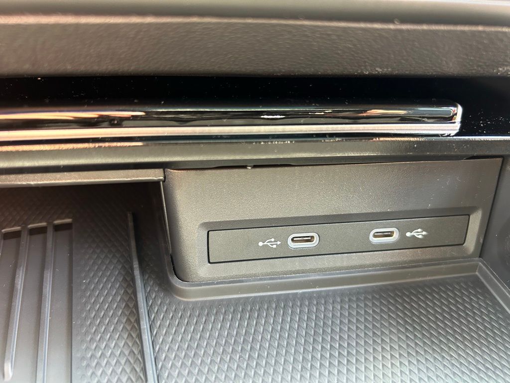 2025 Volkswagen Atlas 2.0T SEL Premium R-Line Tampa FL