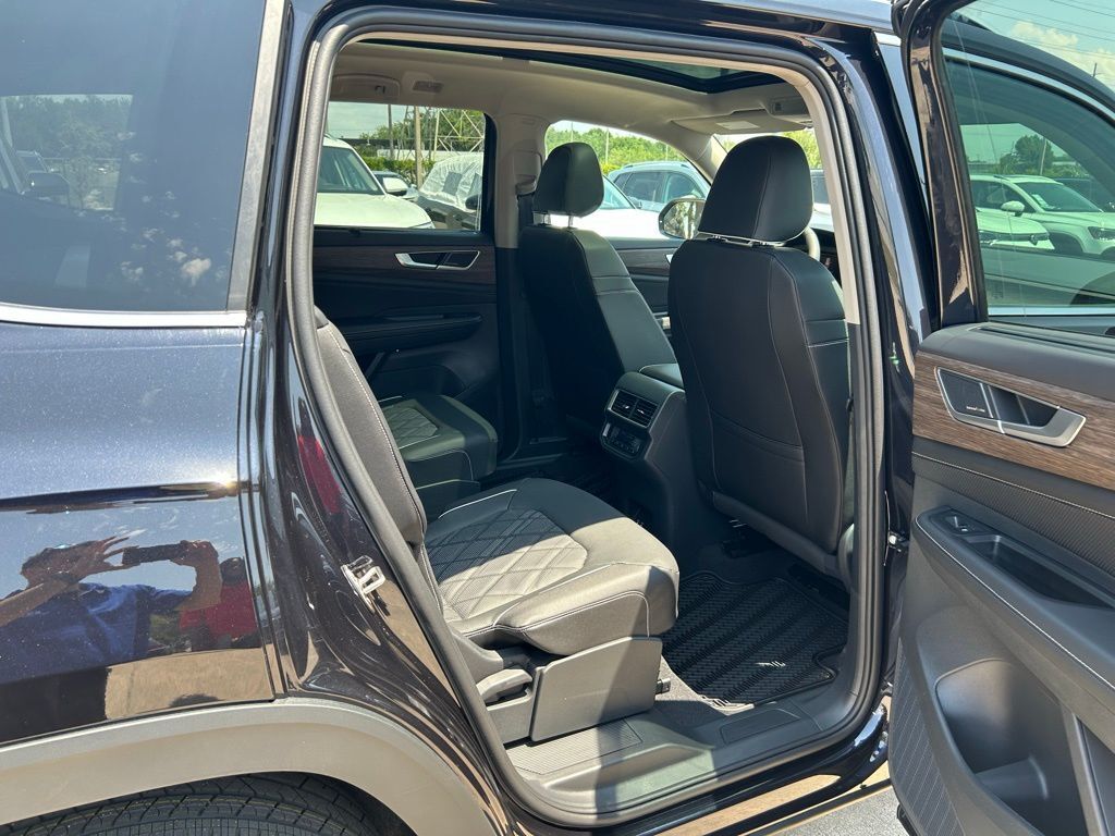 2025 Volkswagen Atlas 2.0T SEL Premium R-Line Tampa FL