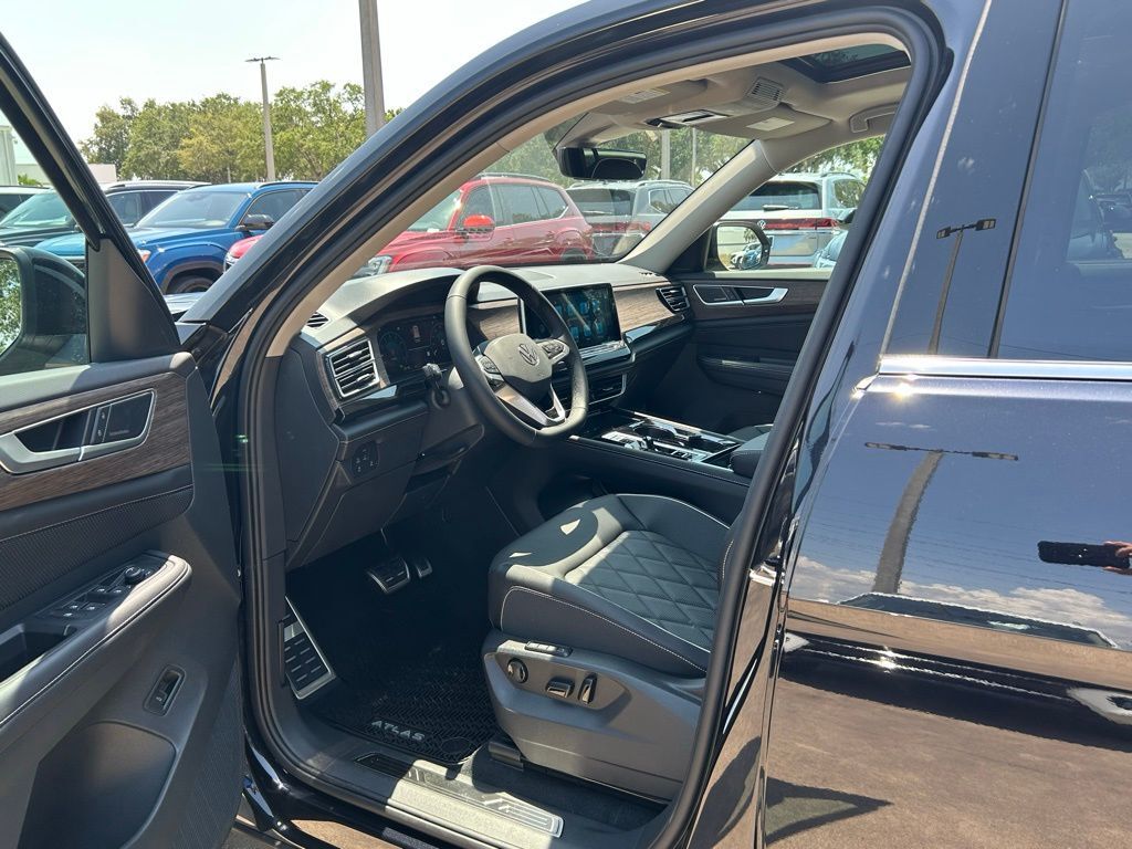 2025 Volkswagen Atlas 2.0T SEL Premium R-Line Tampa FL