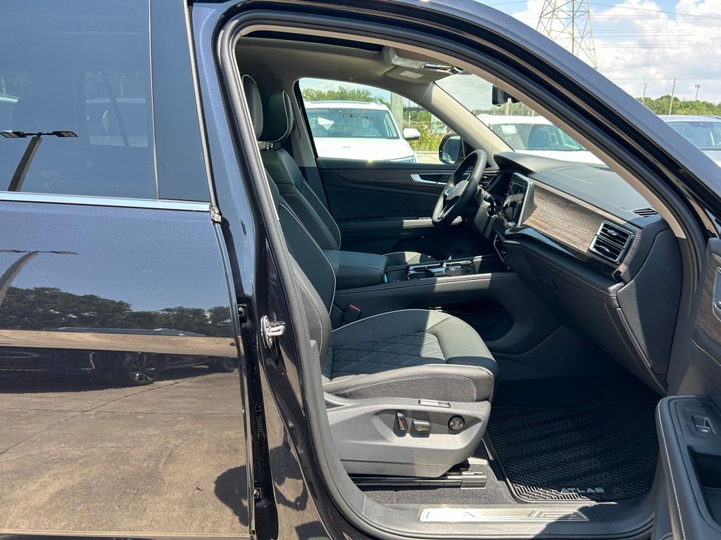2025 Volkswagen Atlas 2.0T SEL Premium R-Line Tampa FL