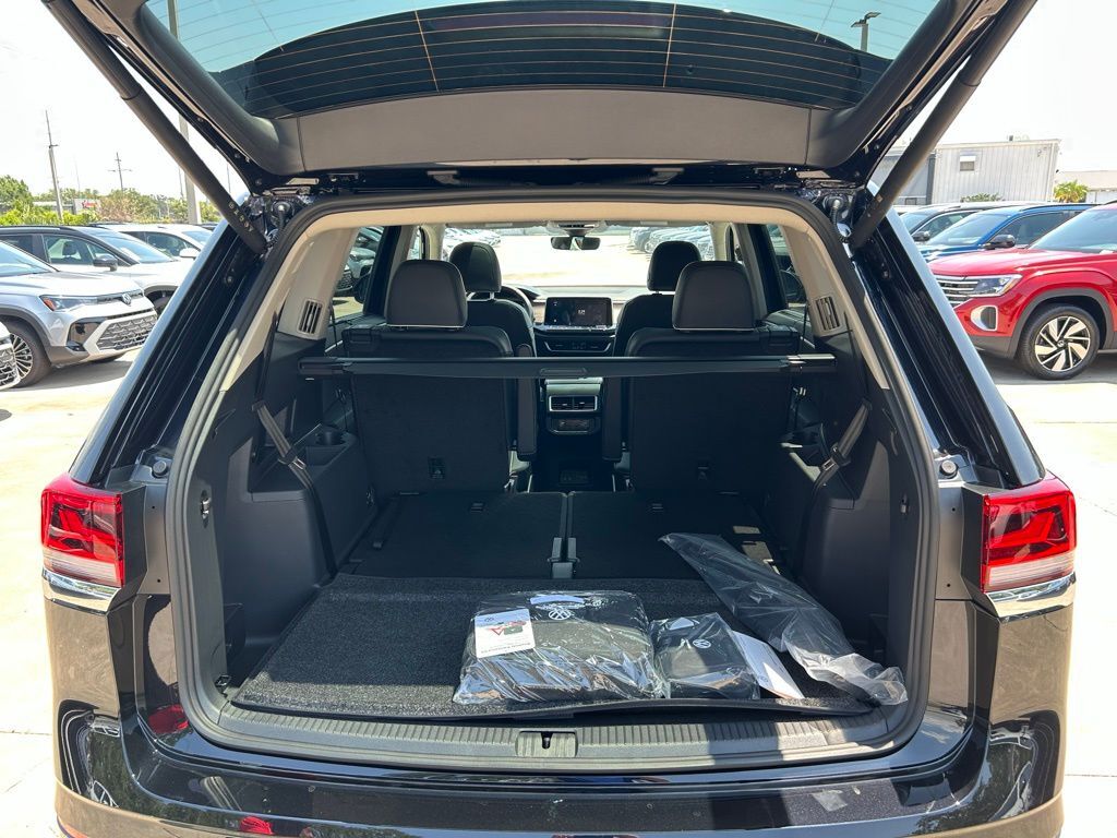 2025 Volkswagen Atlas 2.0T SEL Premium R-Line Tampa FL