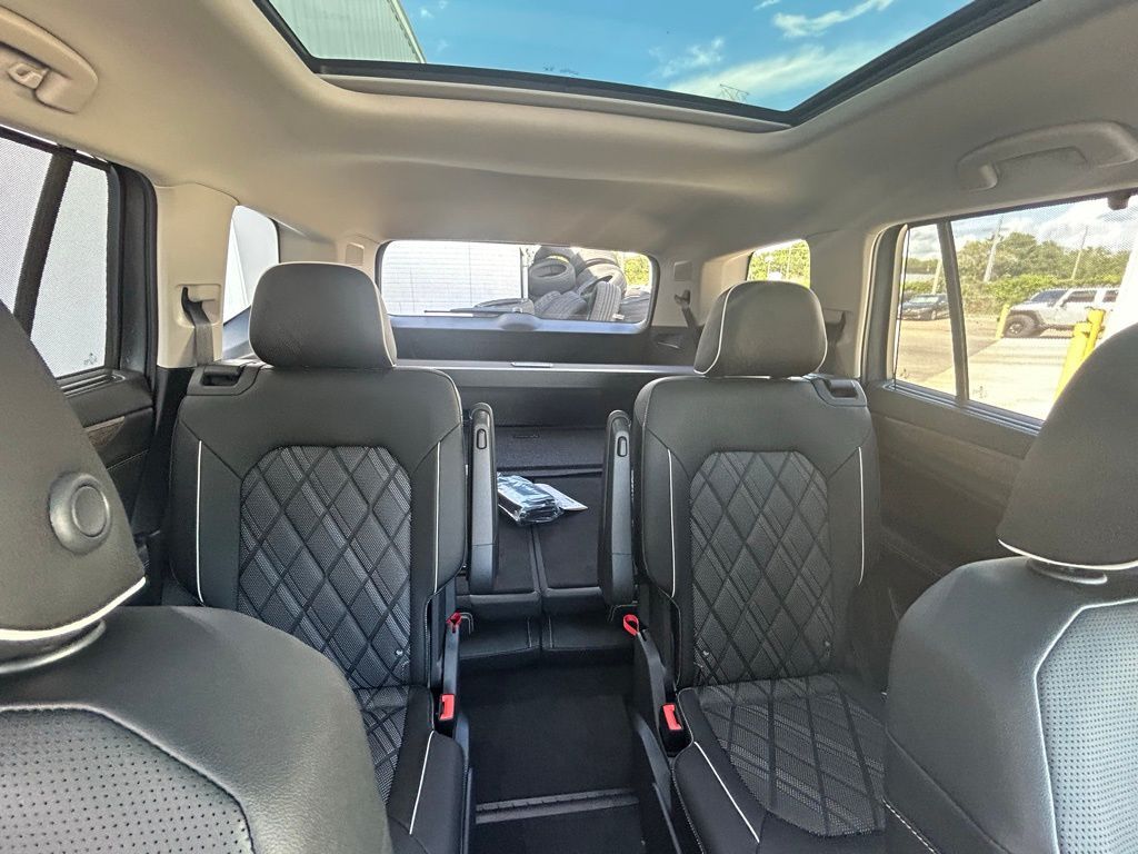 2025 Volkswagen Atlas 2.0T SEL Premium R-Line Tampa FL