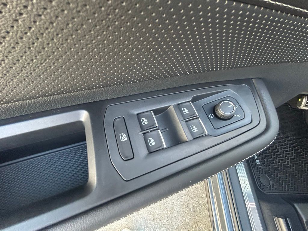 2025 Volkswagen Atlas 2.0T SEL Premium R-Line Tampa FL