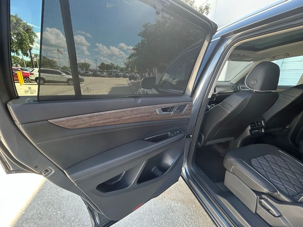 2025 Volkswagen Atlas 2.0T SEL Premium R-Line Tampa FL