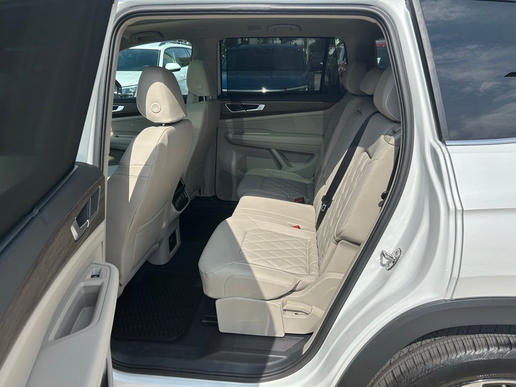 2025 Volkswagen Atlas 2.0T SEL Premium R-Line Tampa FL