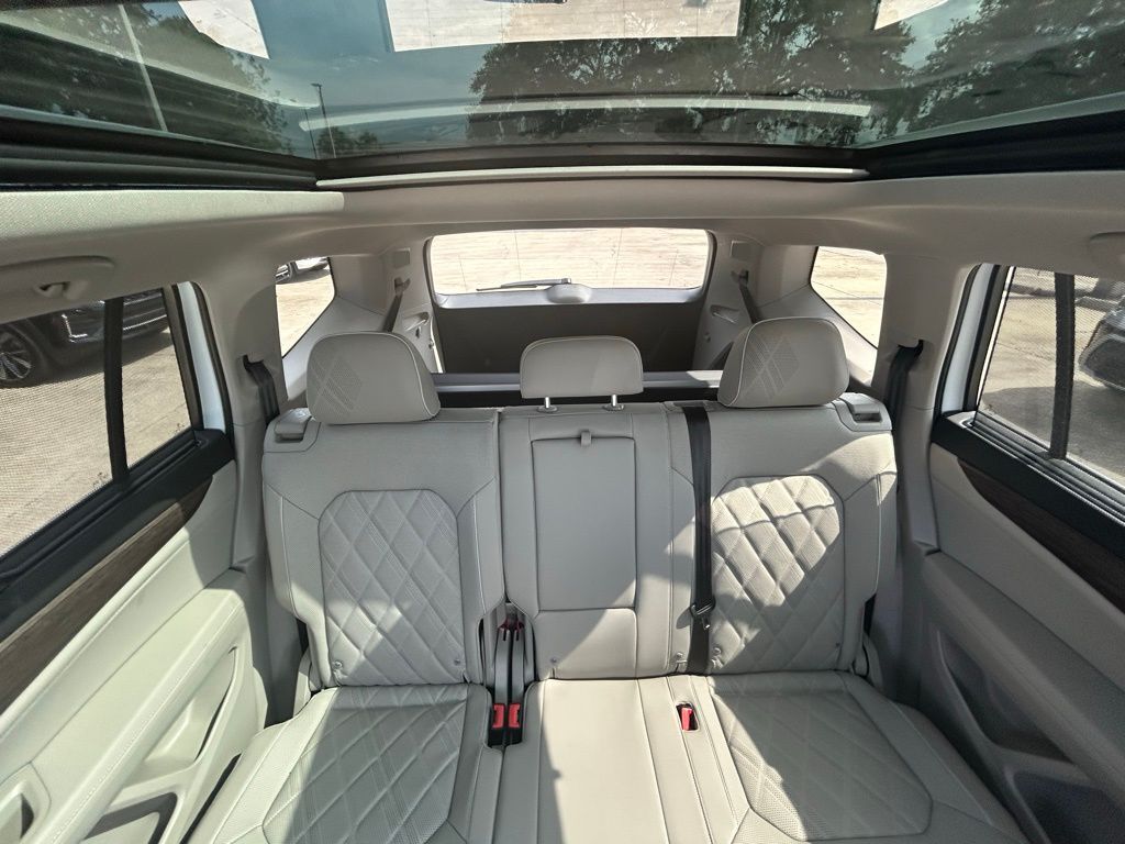 2025 Volkswagen Atlas 2.0T SEL Premium R-Line Tampa FL