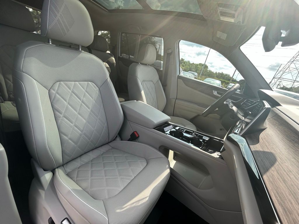 2025 Volkswagen Atlas 2.0T SEL Premium R-Line Tampa FL