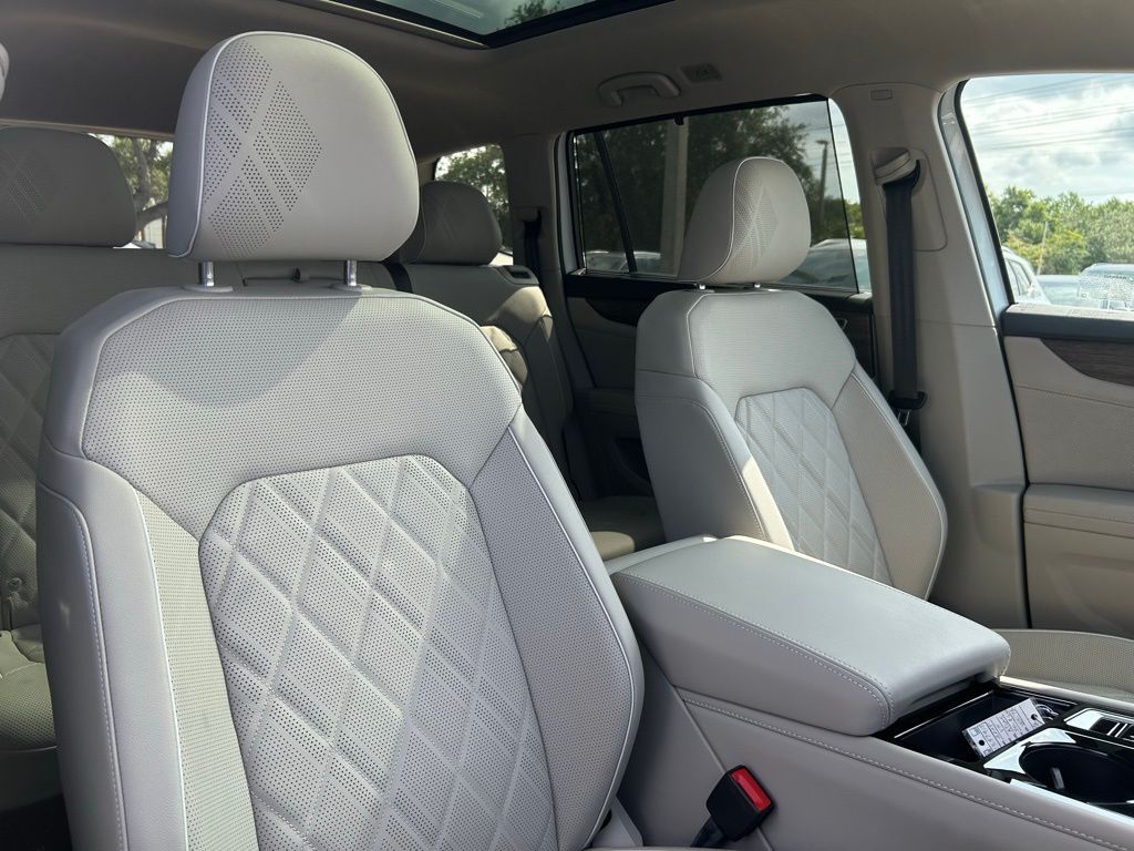 2025 Volkswagen Atlas 2.0T SEL Premium R-Line Tampa FL