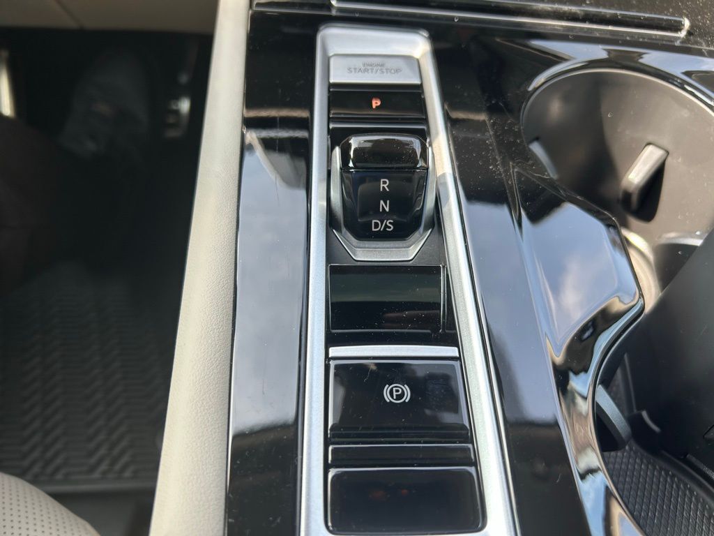 2025 Volkswagen Atlas 2.0T SEL Premium R-Line Tampa FL