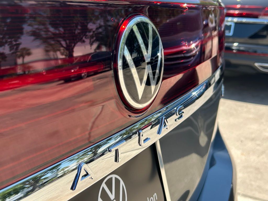 2025 Volkswagen Atlas 2.0T SEL Premium R-Line Tampa FL