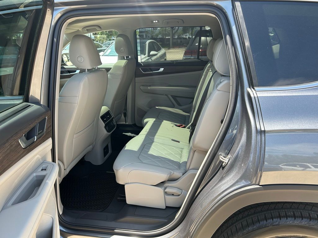 2025 Volkswagen Atlas 2.0T SEL Premium R-Line Tampa FL