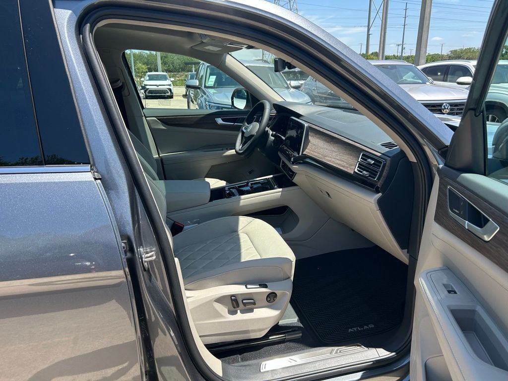 2025 Volkswagen Atlas 2.0T SEL Premium R-Line Tampa FL