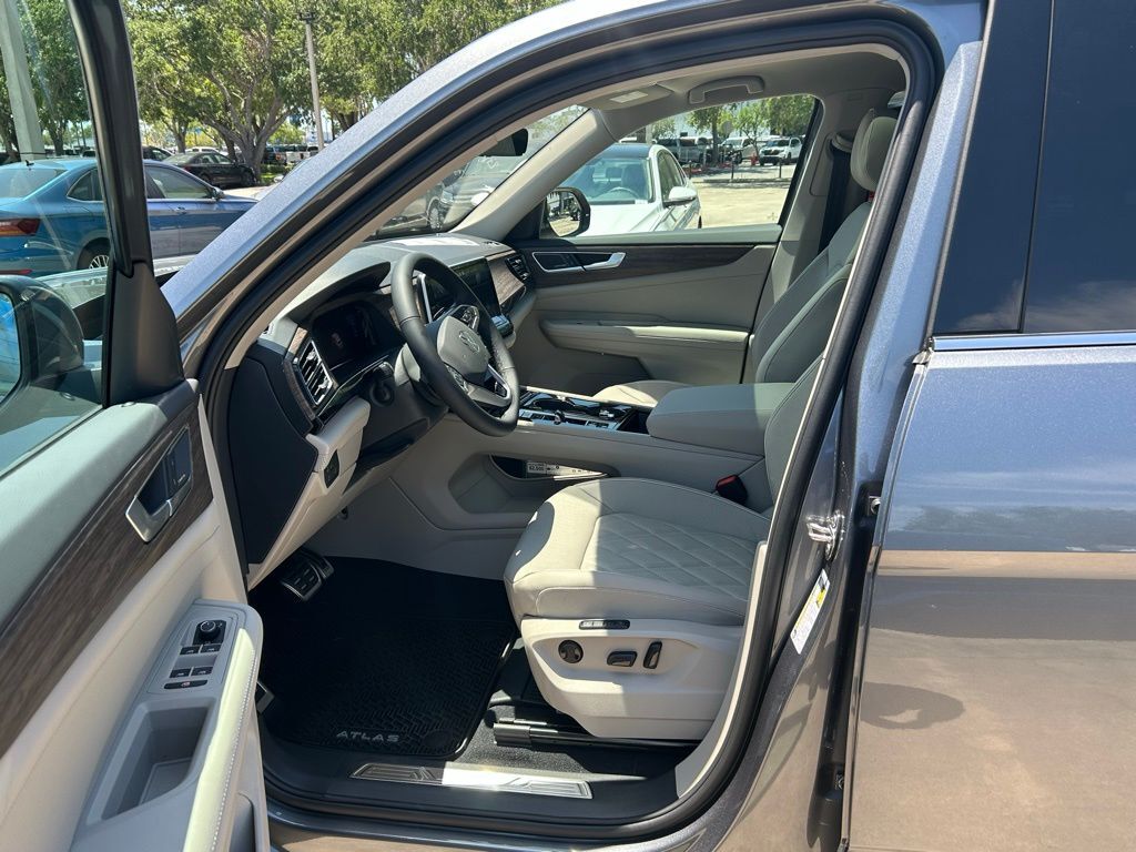 2025 Volkswagen Atlas 2.0T SEL Premium R-Line Tampa FL