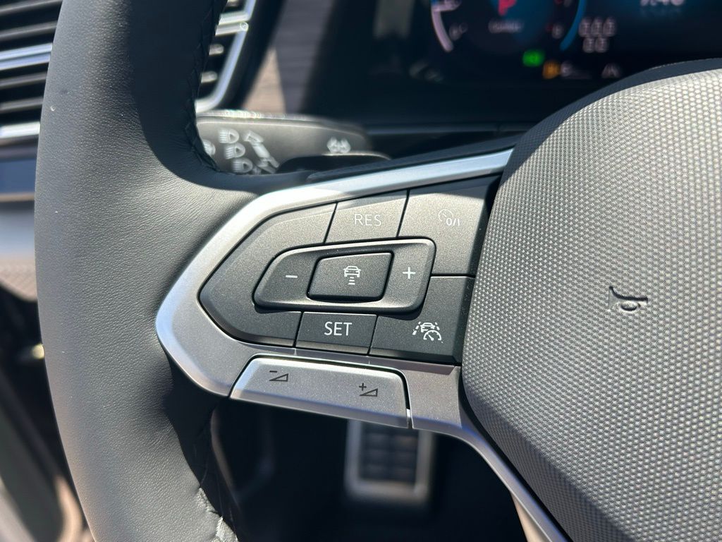 2025 Volkswagen Atlas 2.0T SEL Premium R-Line Tampa FL