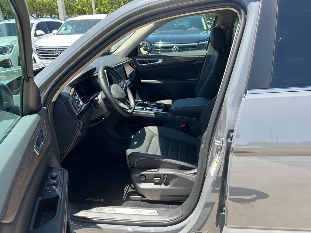 2025 Volkswagen Atlas 2.0T SEL Tampa FL