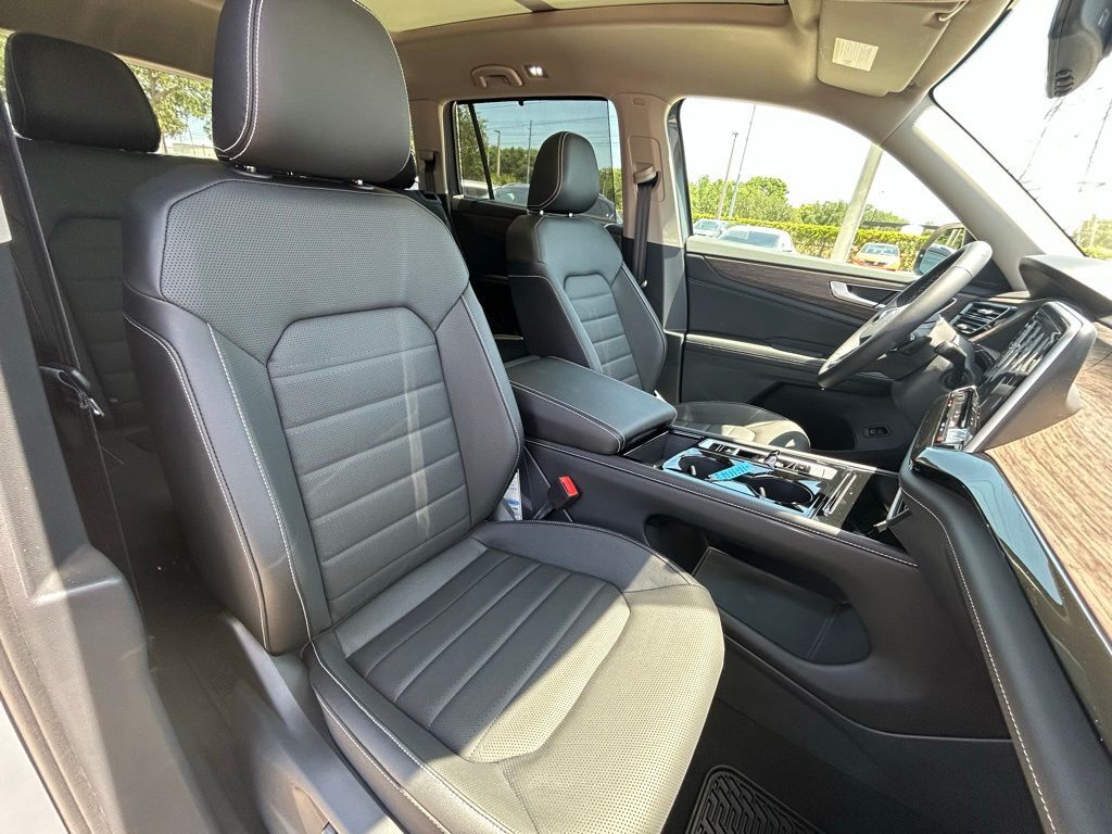 2025 Volkswagen Atlas 2.0T SEL Tampa FL