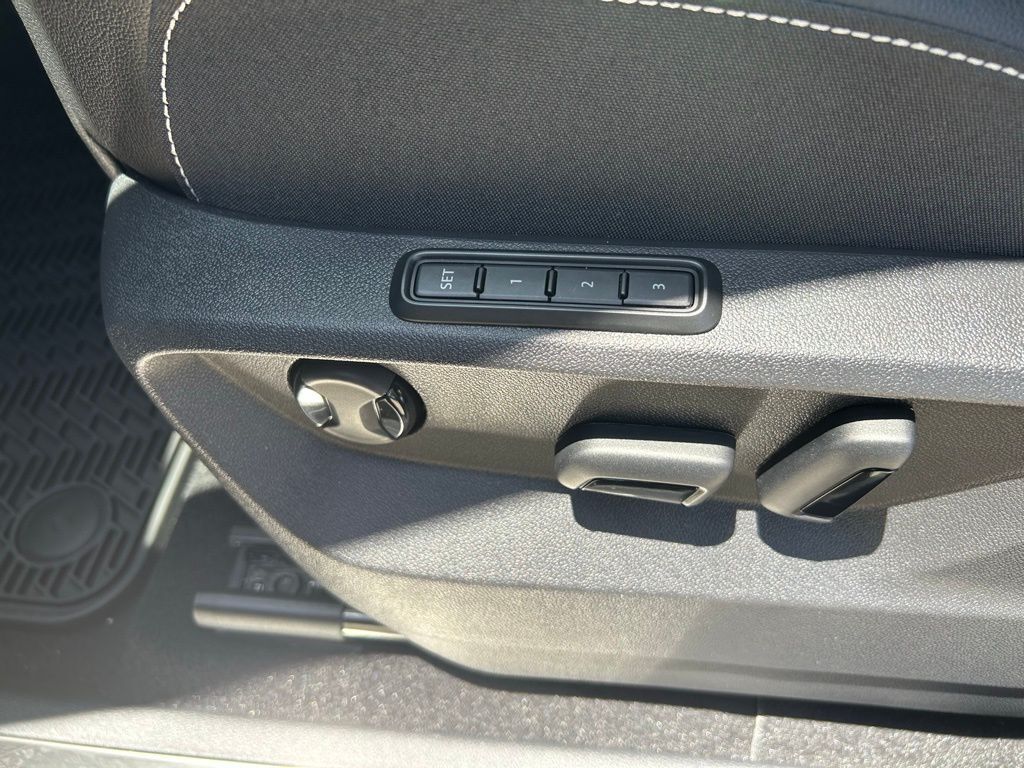 2025 Volkswagen Atlas 2.0T SEL Tampa FL
