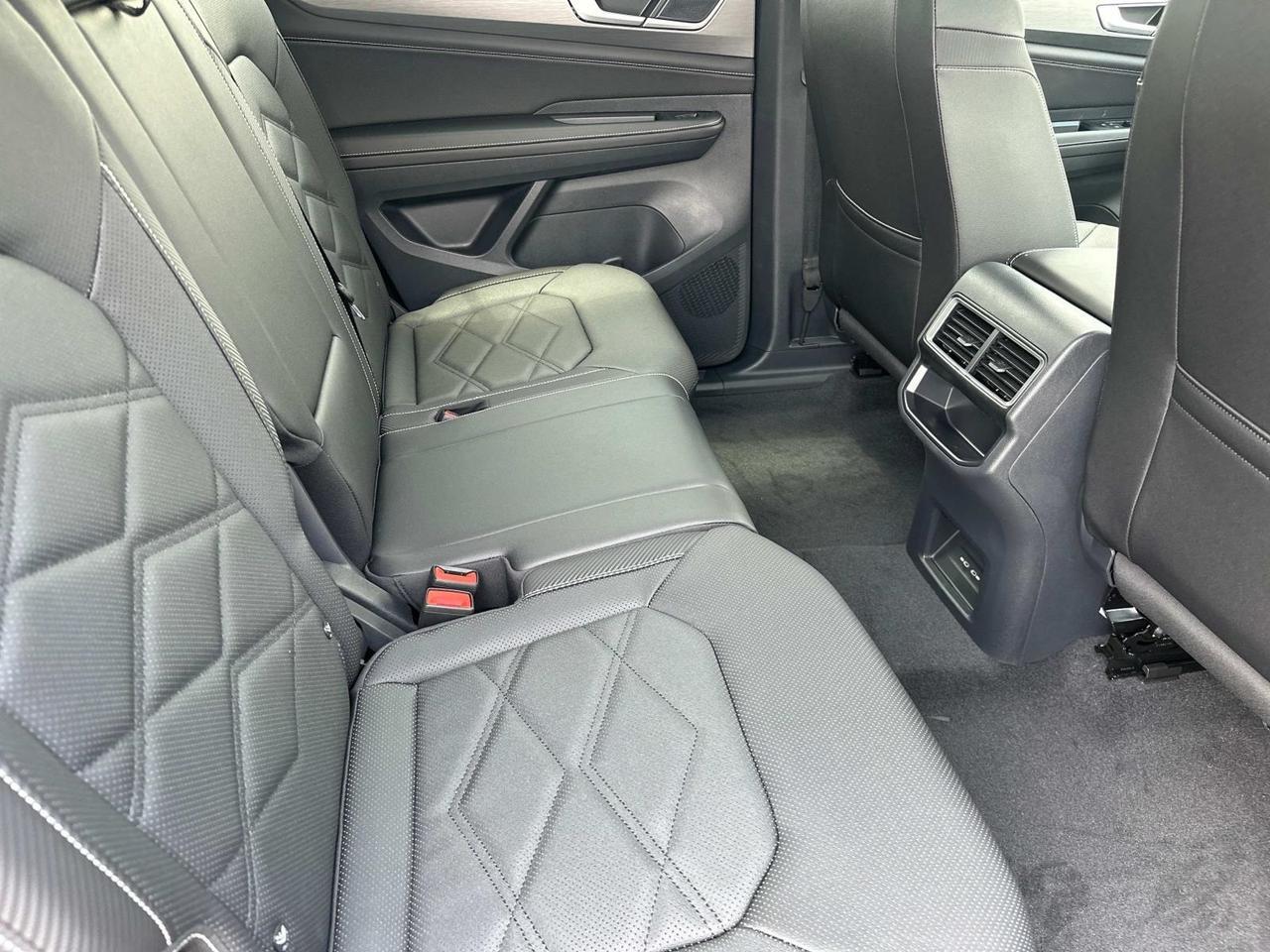 2025 Volkswagen Atlas Cross Sport 2.0T SE Woodbridge VA