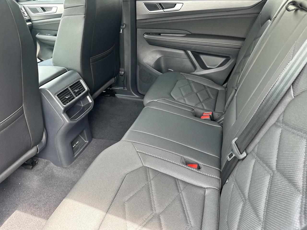 2025 Volkswagen Atlas Cross Sport 2.0T SE Woodbridge VA