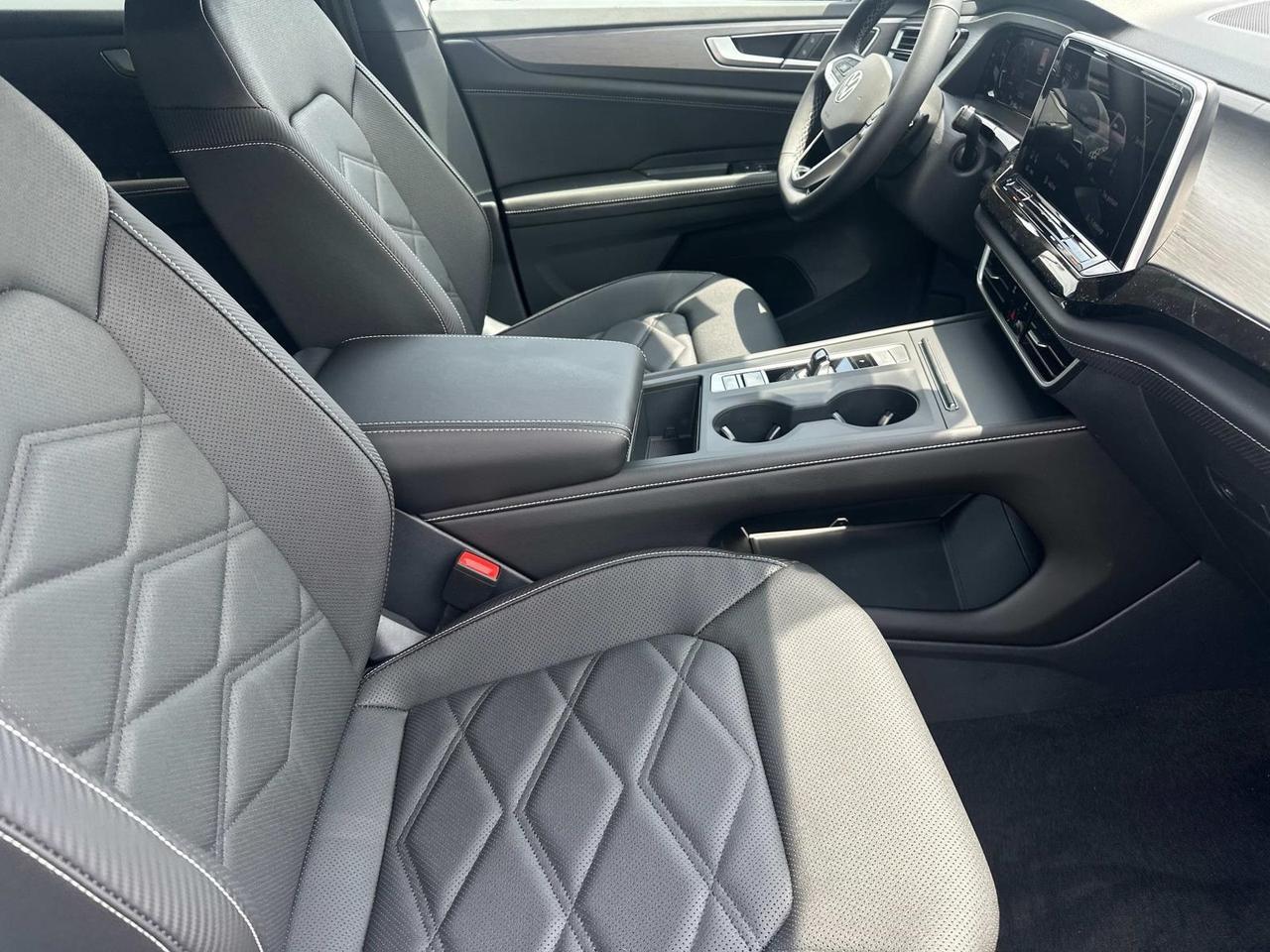 2025 Volkswagen Atlas Cross Sport 2.0T SE Woodbridge VA