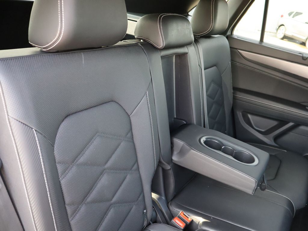 2025 Volkswagen Atlas Cross Sport 2.0T SE w/Technology San Clemente CA
