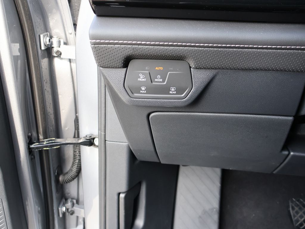 2025 Volkswagen Atlas Cross Sport 2.0T SE w/Technology San Clemente CA