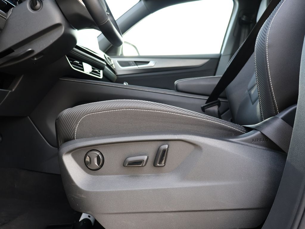 2025 Volkswagen Atlas Cross Sport 2.0T SE w/Technology San Clemente CA